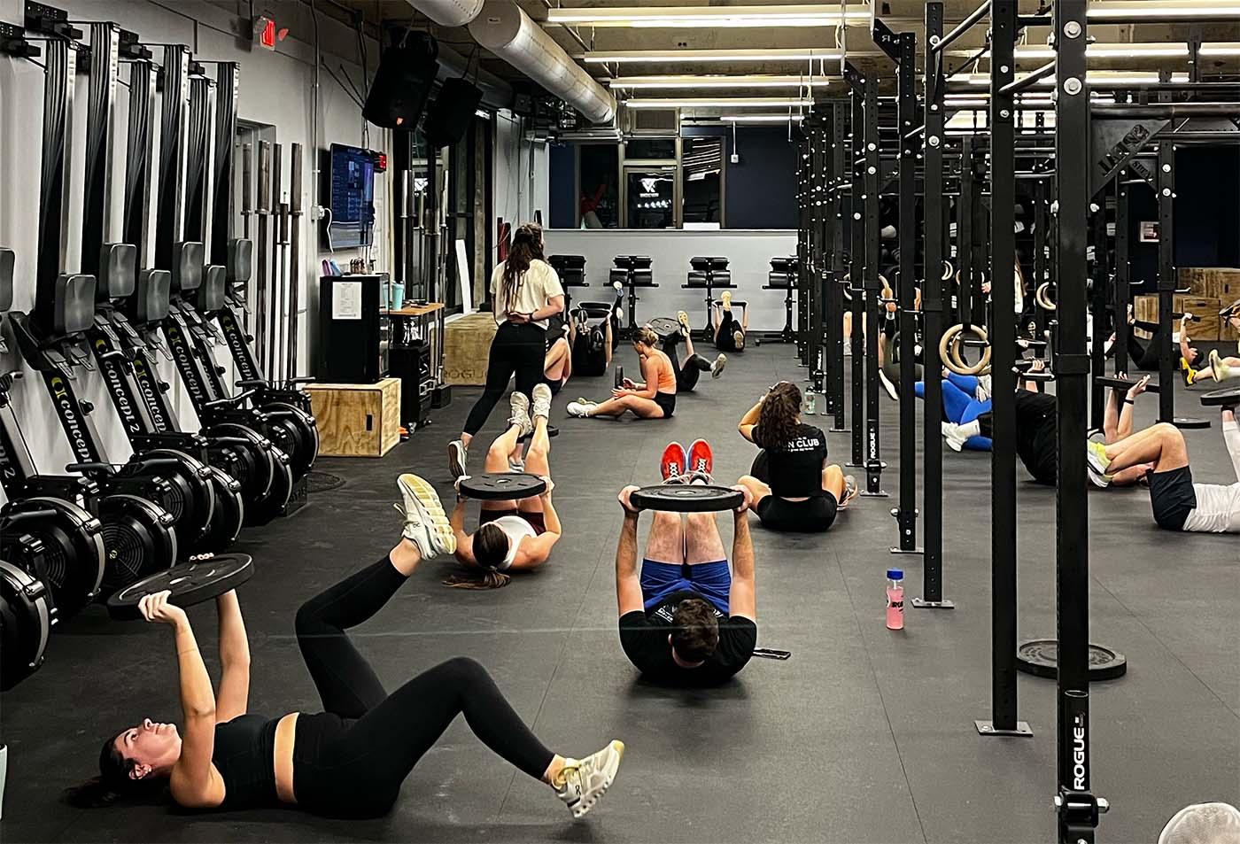 Practical Fitness vs. Traditional Gym Training: What’s the Difference?